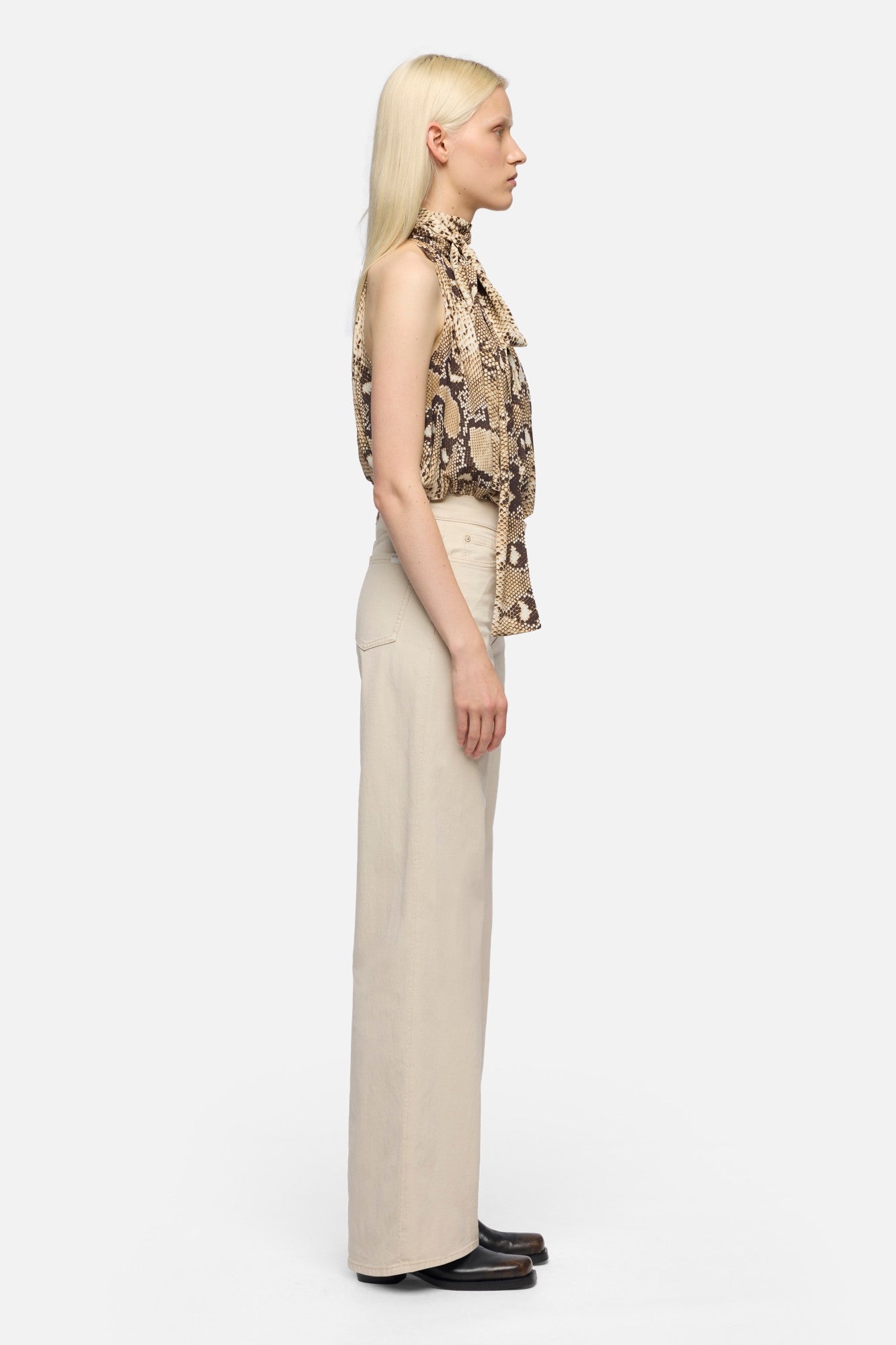 7-for-all-mankind-lotta-comfort-twill-clay-wide-leg-hose image 6