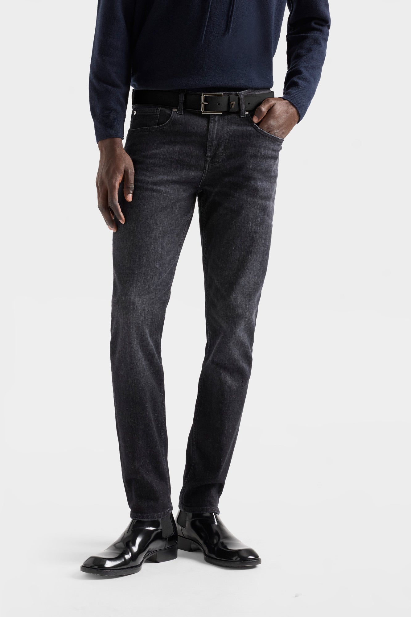 7-for-all-mankind-slimmy-tapered-luxe-performance-jupiter-herren-schwarz image 3