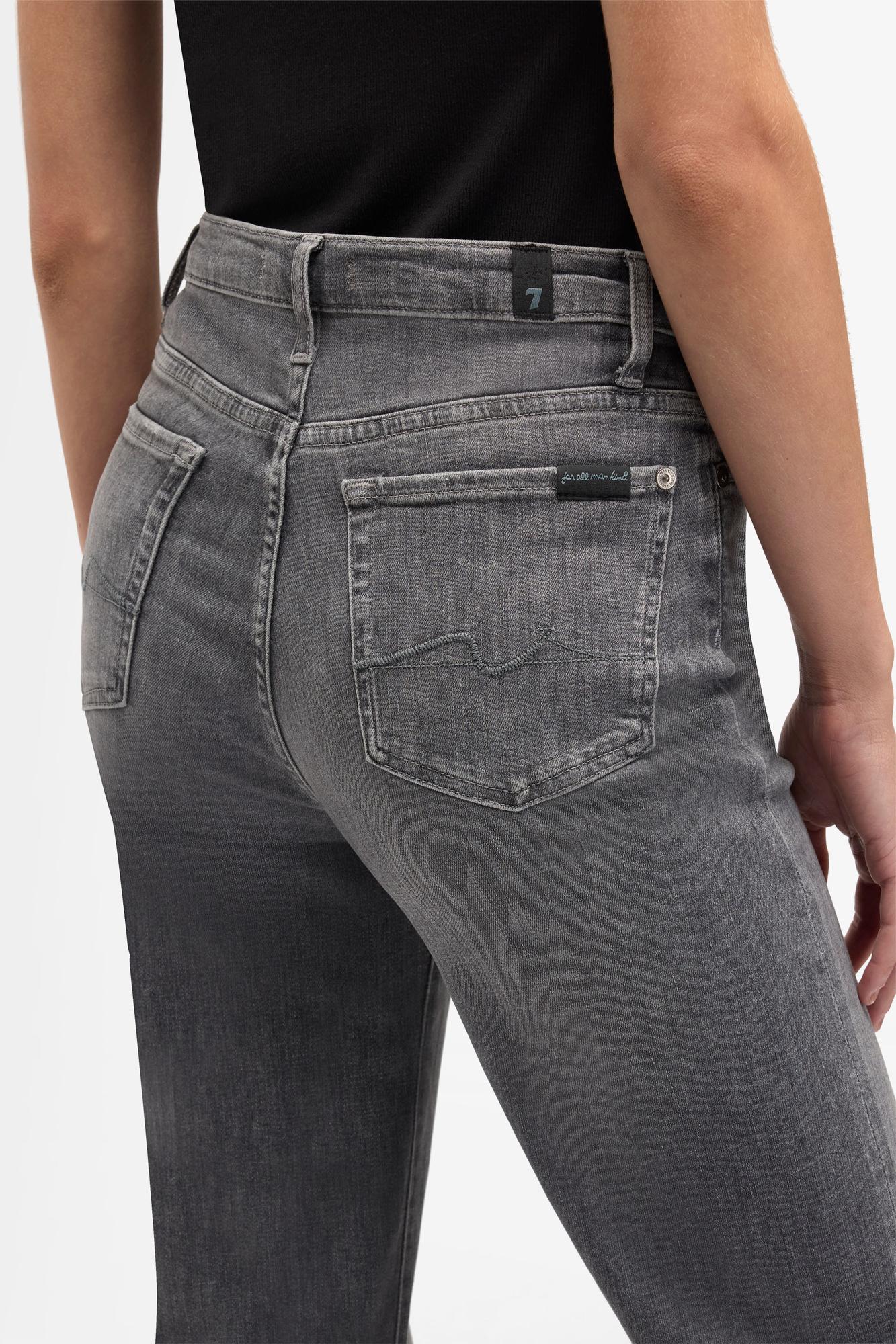 7-for-all-mankind-modern-dojo-flare-jeans-in-slim-illusion-soho-grey image 4