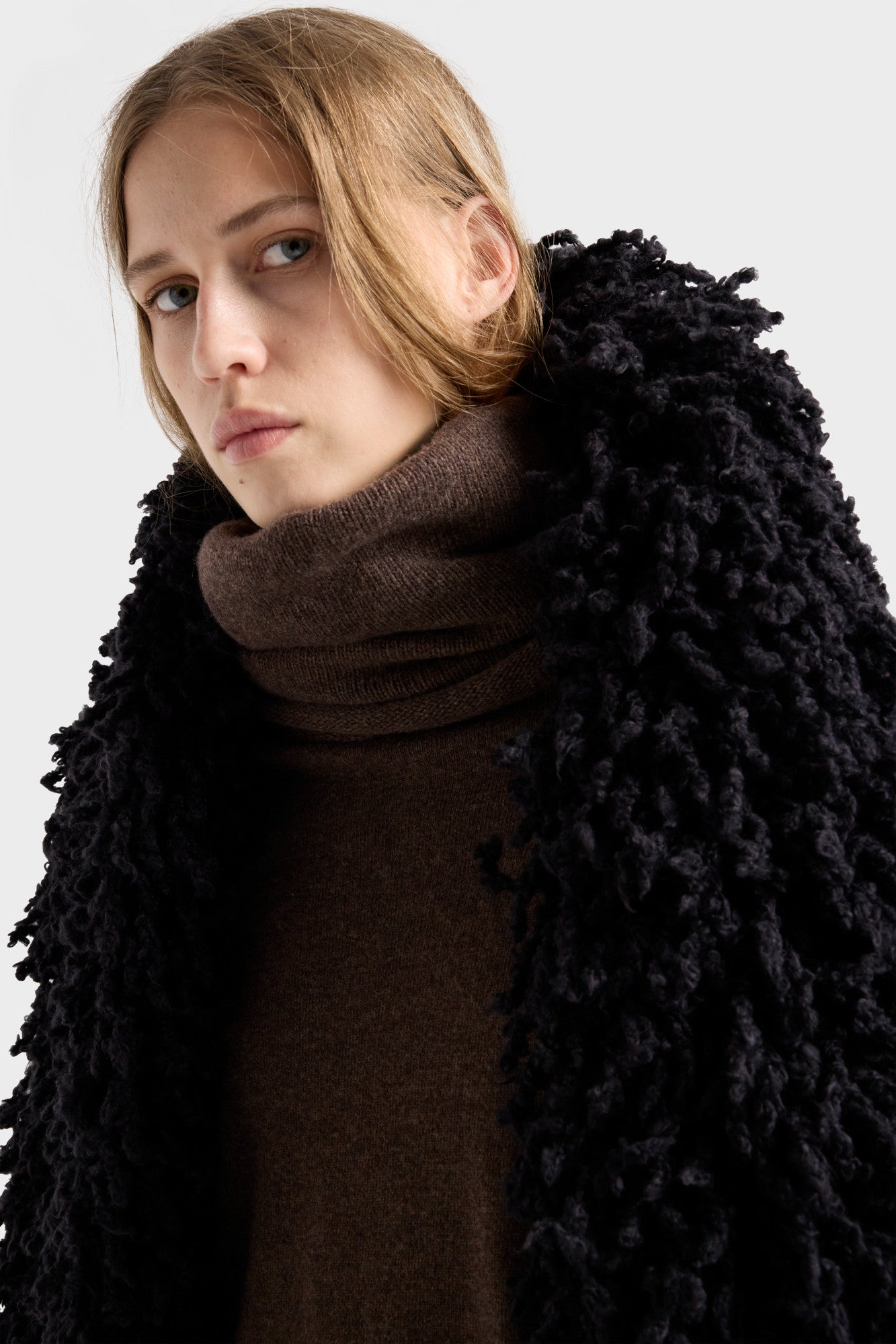 7-for-all-mankind-boucle-schal-wollmix-schwarz image 2