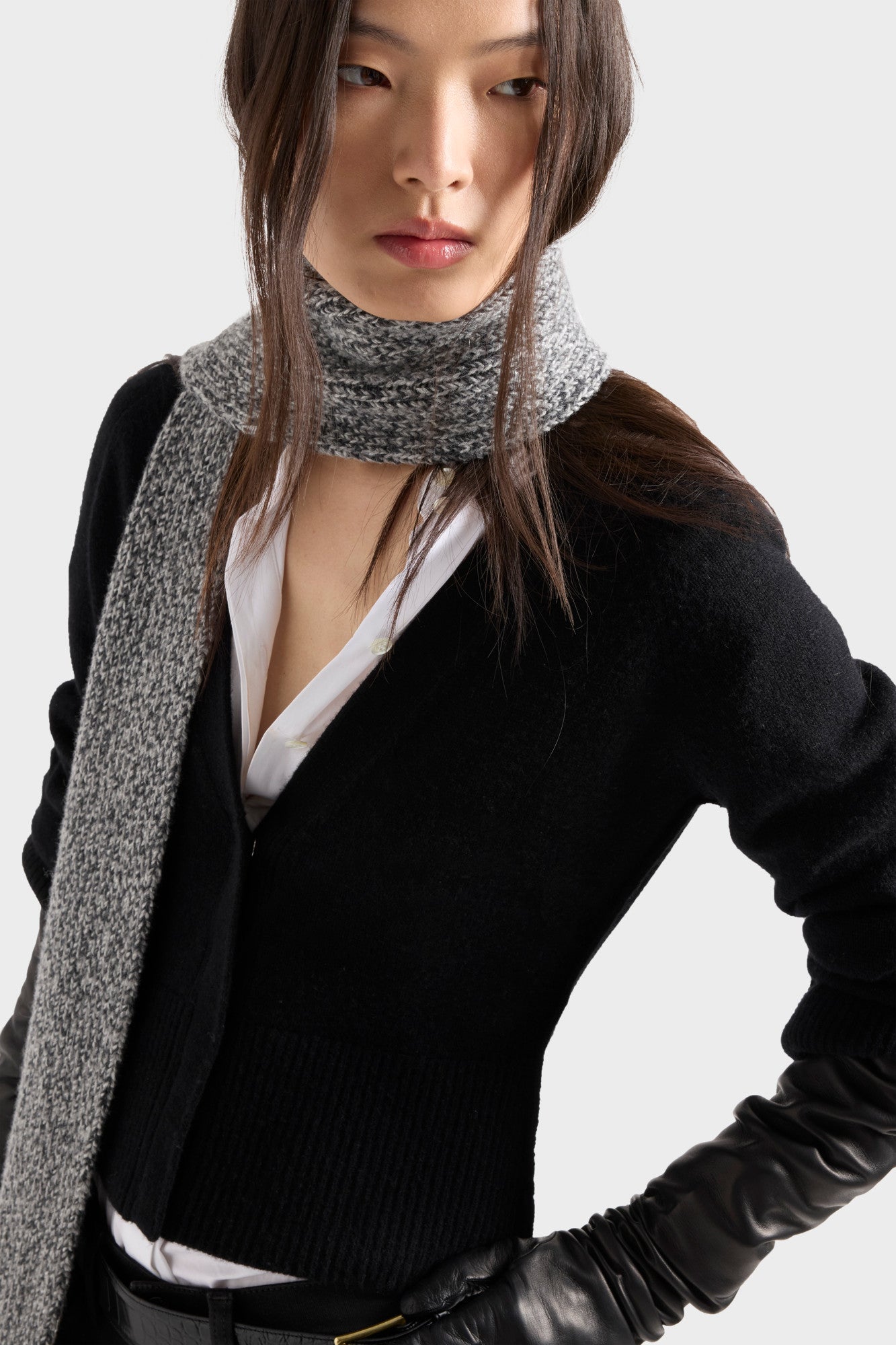 7-for-all-mankind-large-rib-cardigan-strickjacke-aus-cashmere-in-coal image 4
