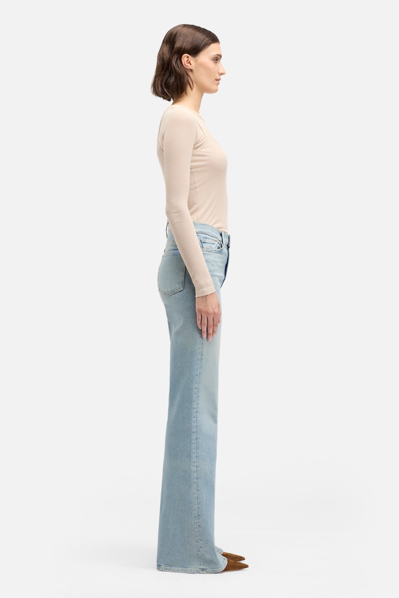 7-for-all-mankind-modern-dojo-flare-jeans-in-luxe-vintage-must image 6