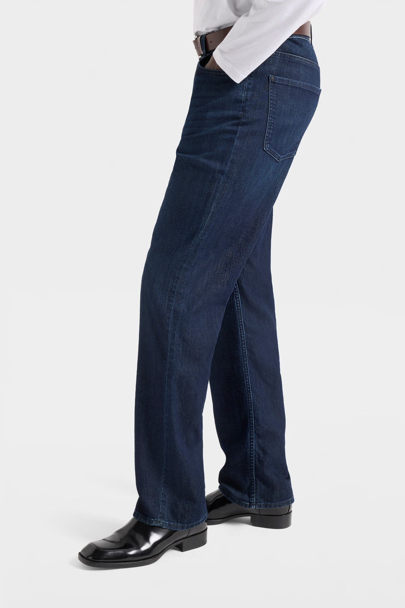 7-for-all-mankind-austyn-straight-jeans-airweft-belton image 6