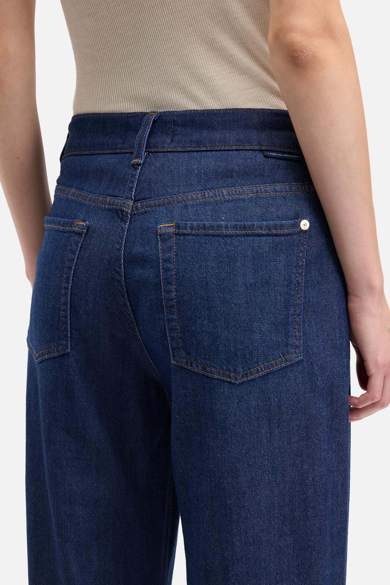 7-for-all-mankind-lotta-wide-leg-jeans-weightless-halona image 4
