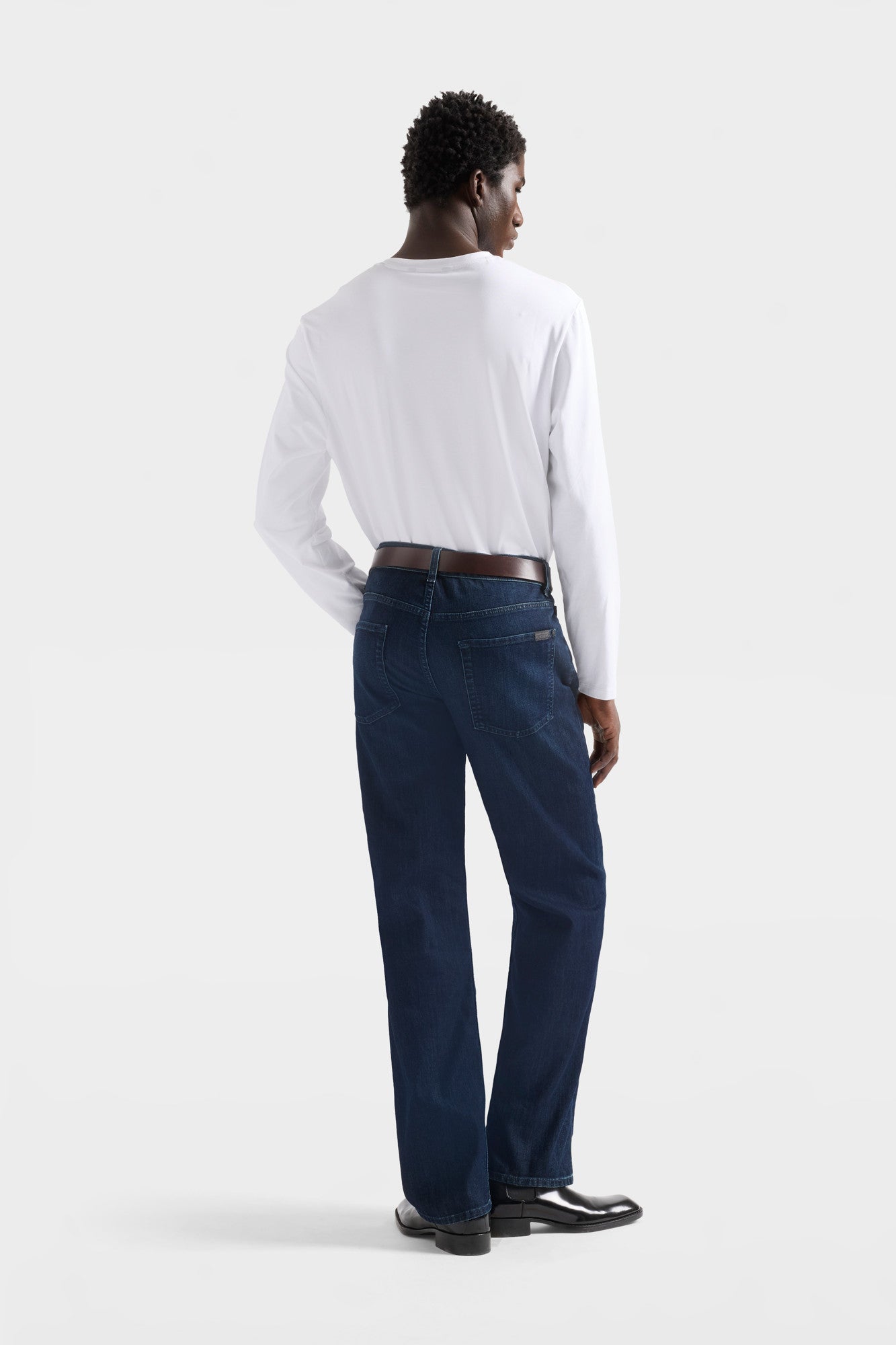 7-for-all-mankind-austyn-straight-jeans-airweft-belton image 5