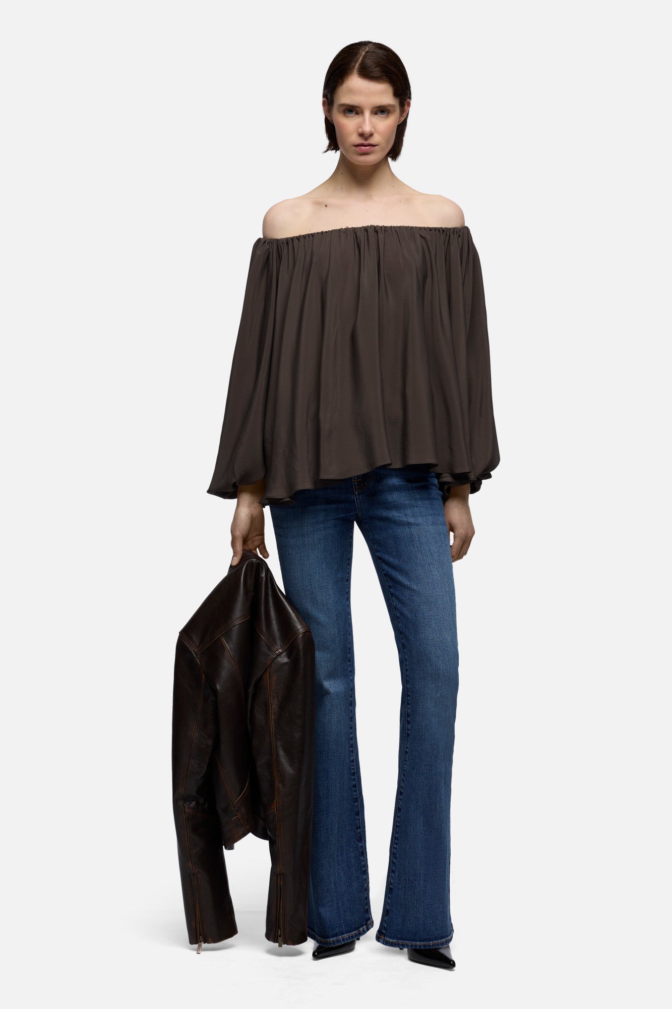 7-for-all-mankind-leggy-bootcut-jeans-slim-illusion-soho-light-light-wash image 2