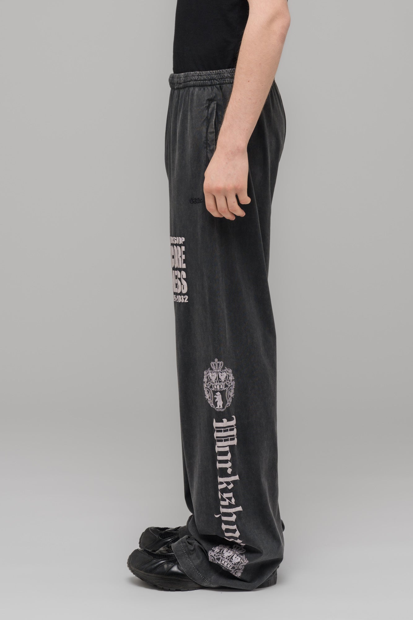 032c-workshop-pants-hardcore-wellness-relaxed-fit-schwarz image 5