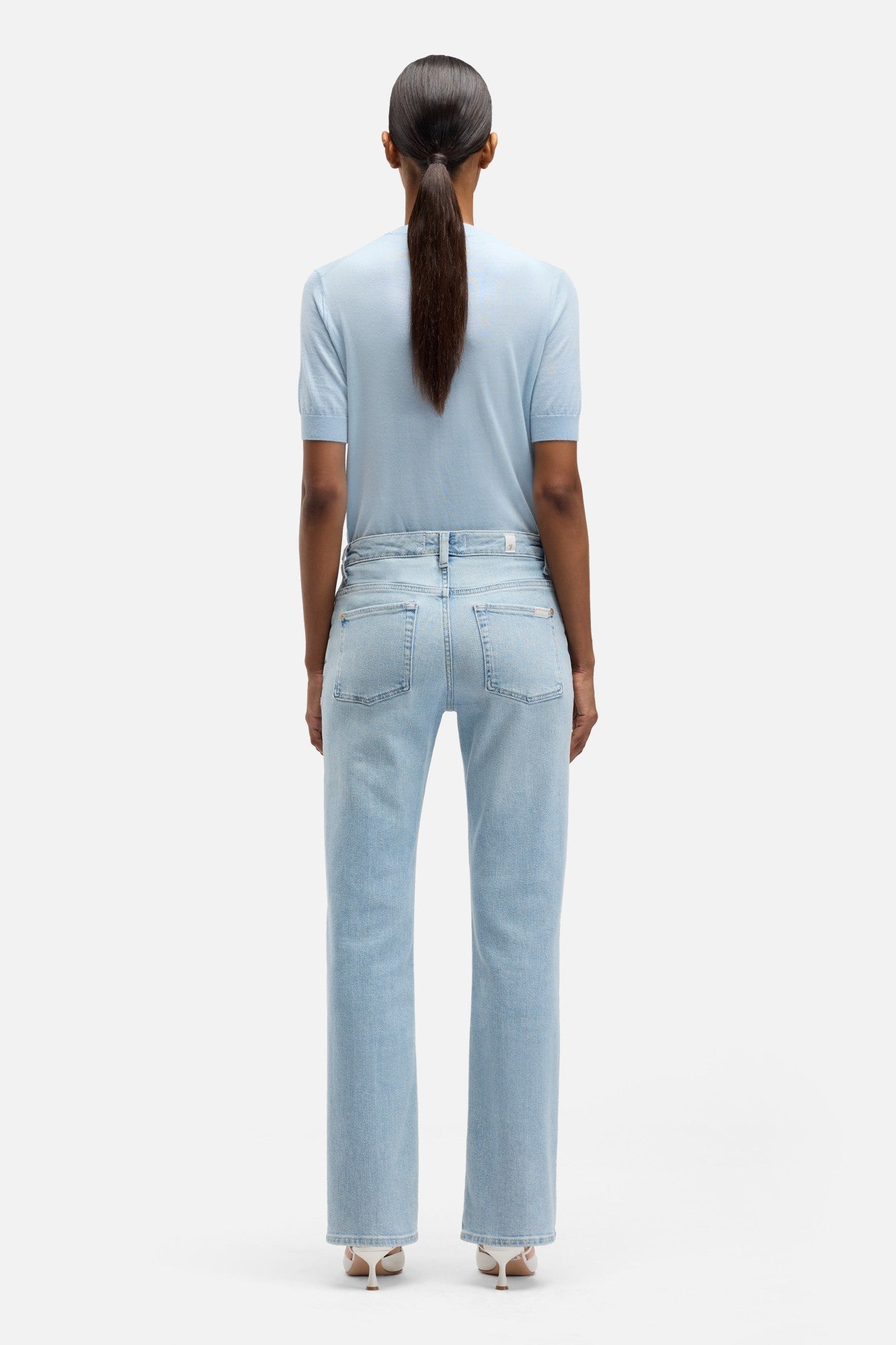 7-for-all-mankind-luxe-vintage-calie-straight-jeans-frozen image 5