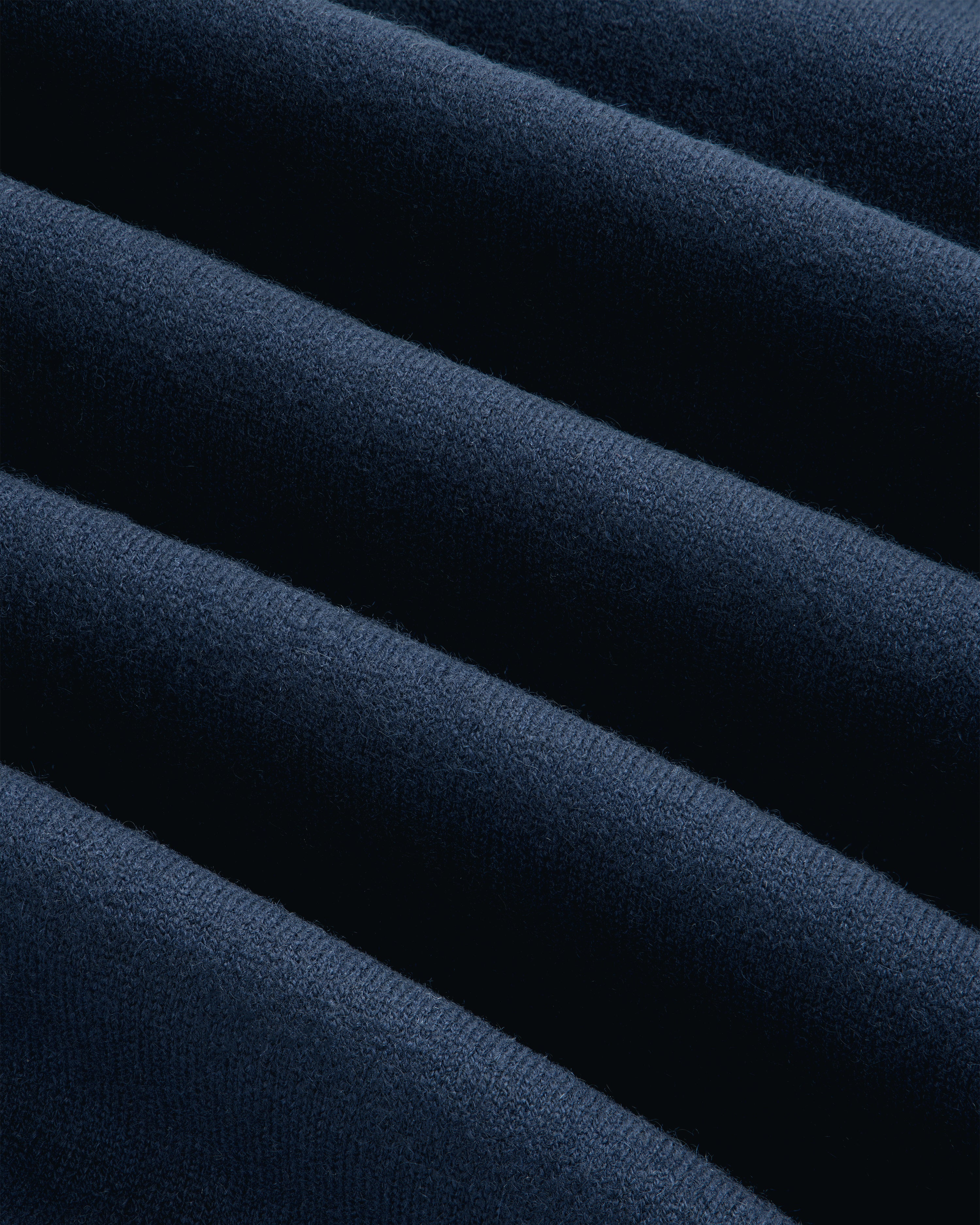 aim-leon-dore-pavilion-cashmere-crewneck-sweatshirt-navy image 4