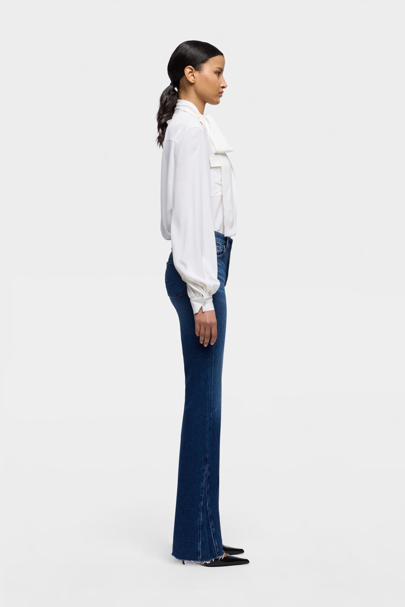 7-for-all-mankind-leggy-bootcut-jeans-slim-illusion-current image 6