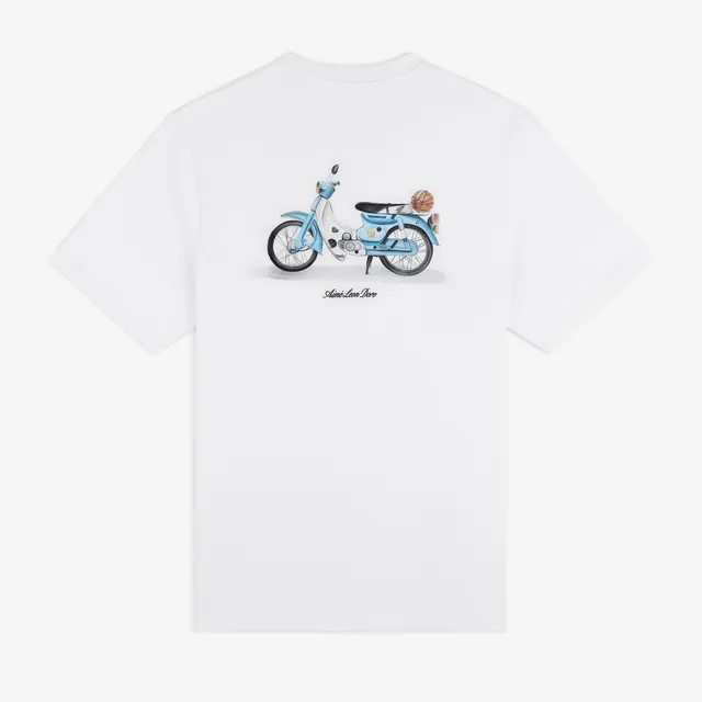 aim-leon-dore-super-cub-grafik-t-shirt-wei image 1