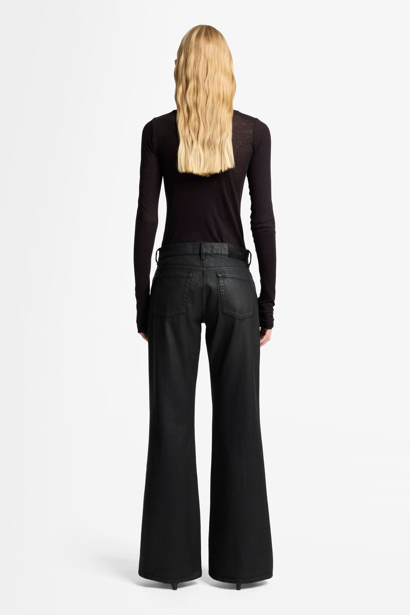 7-for-all-mankind-spencer-flare-coated-denim-jeans-blackcat image 5