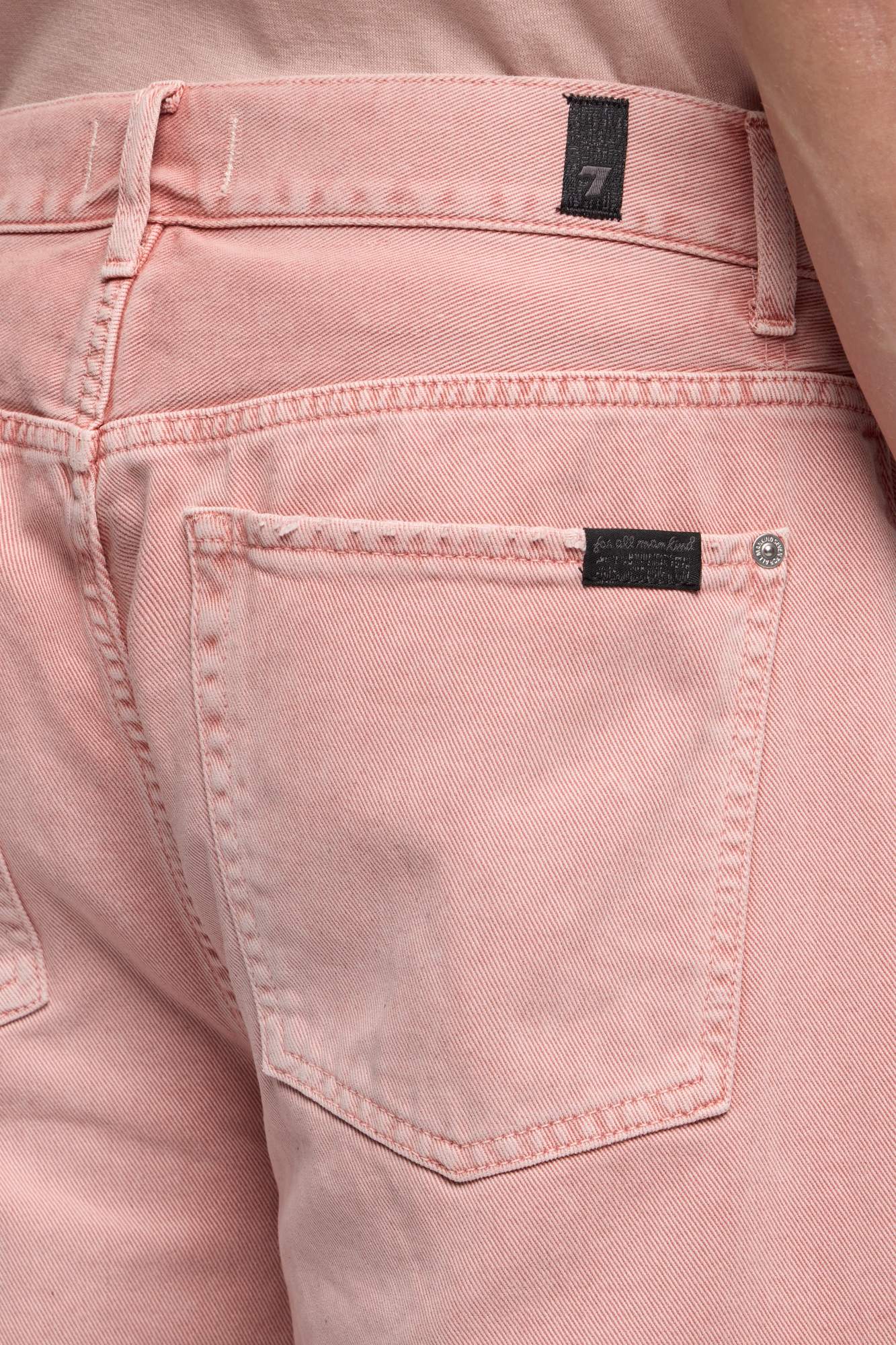 7-for-all-mankind-wide-leg-short-mankind-quartz-denim-shorts-herren image 4